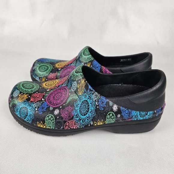 Crocs Neria Pro II Women Clog Colorful Paisley Comfort Slip Resistant Work Nurse - Picture 4 of 8